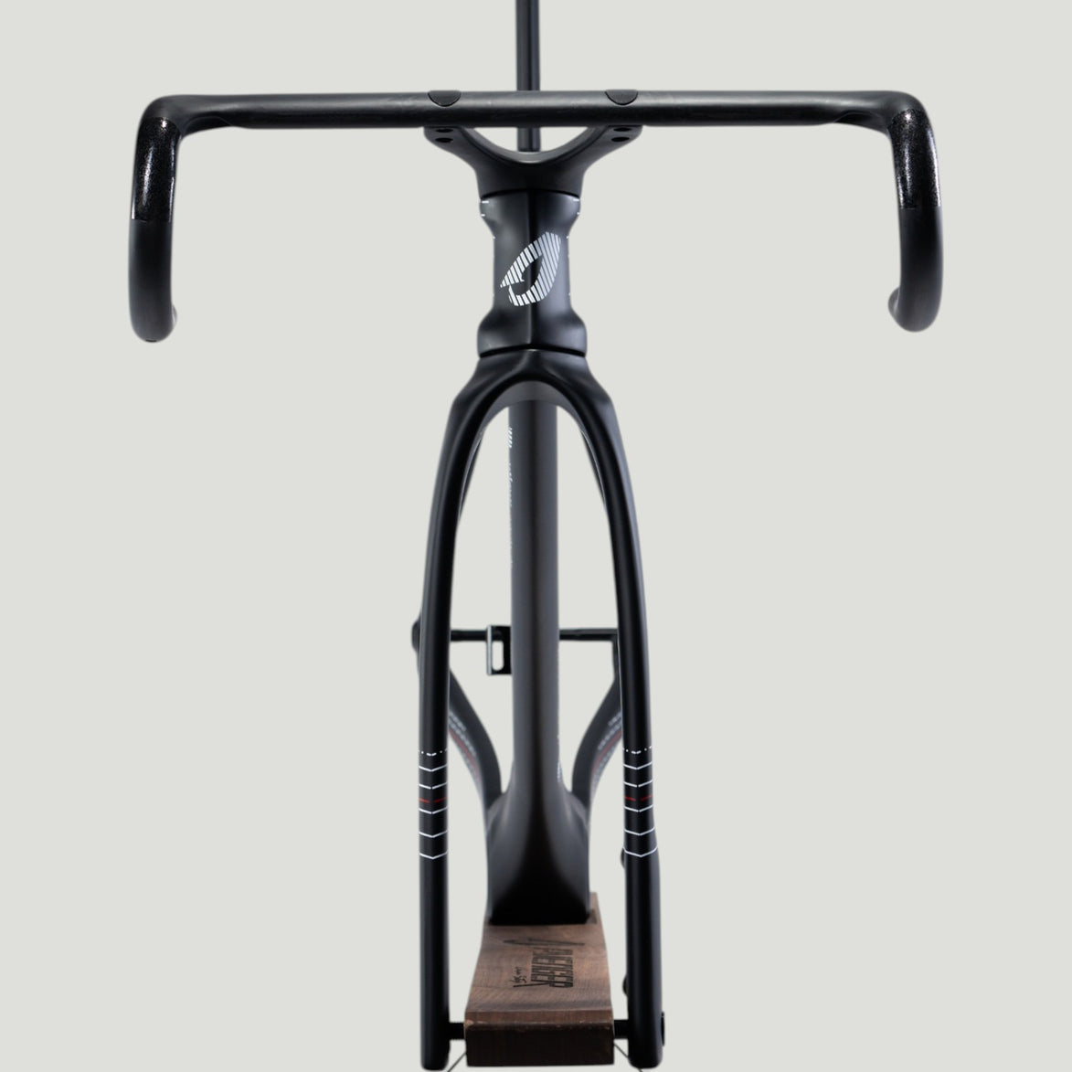 AVENGER R8RS Aero Frameset