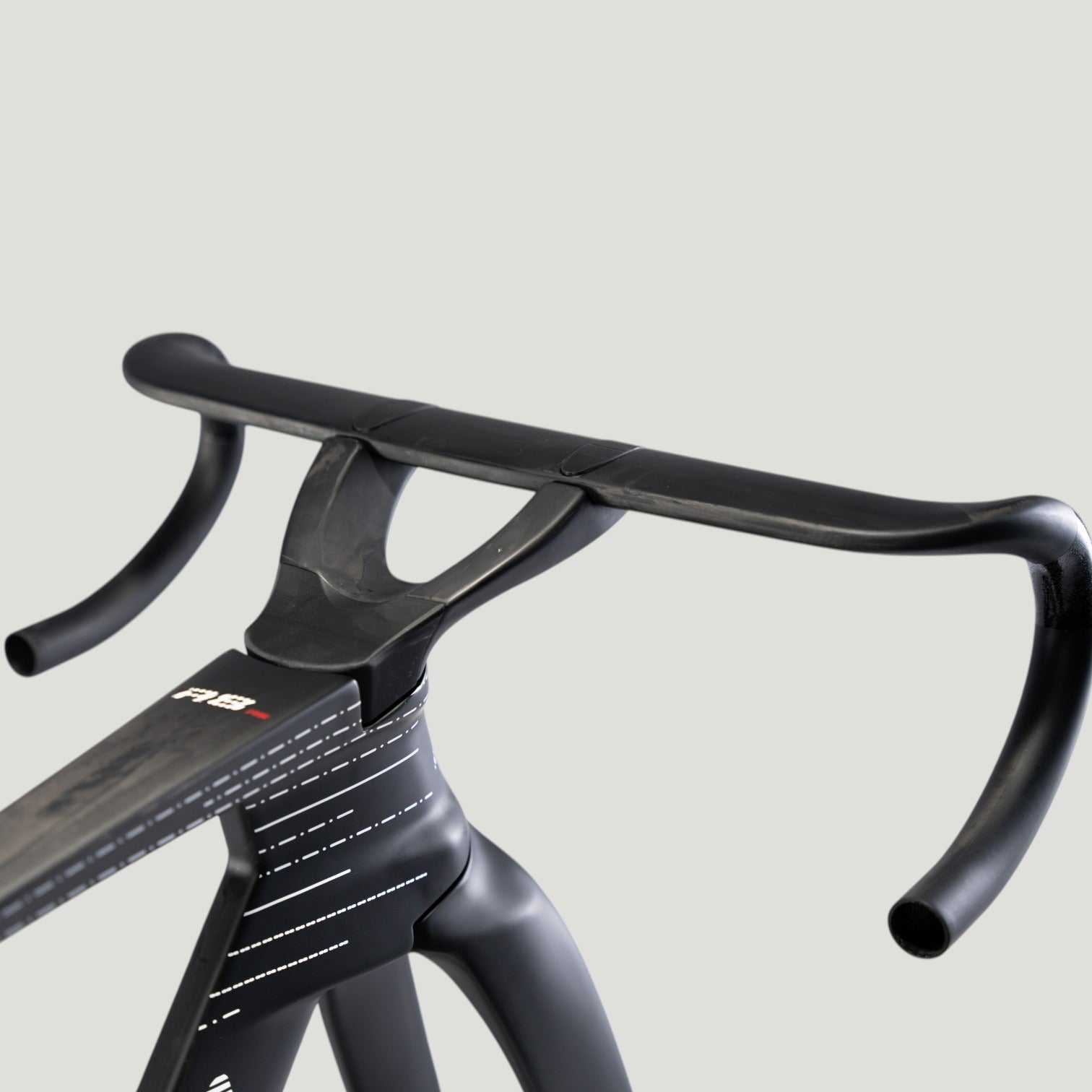 AVENGER R8RS Aero Frameset