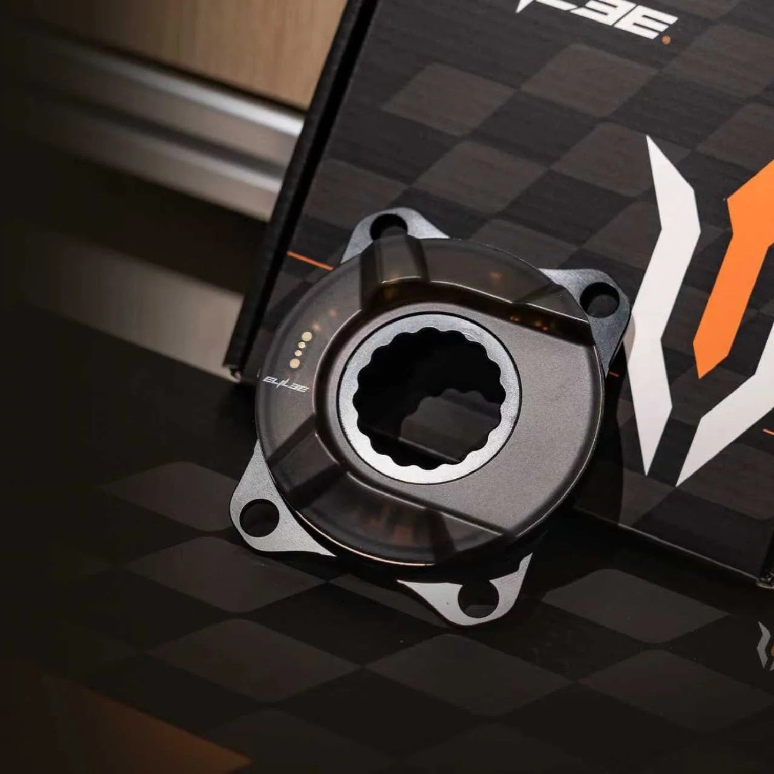 Eilee Ek 01 Power Meter Zoomed