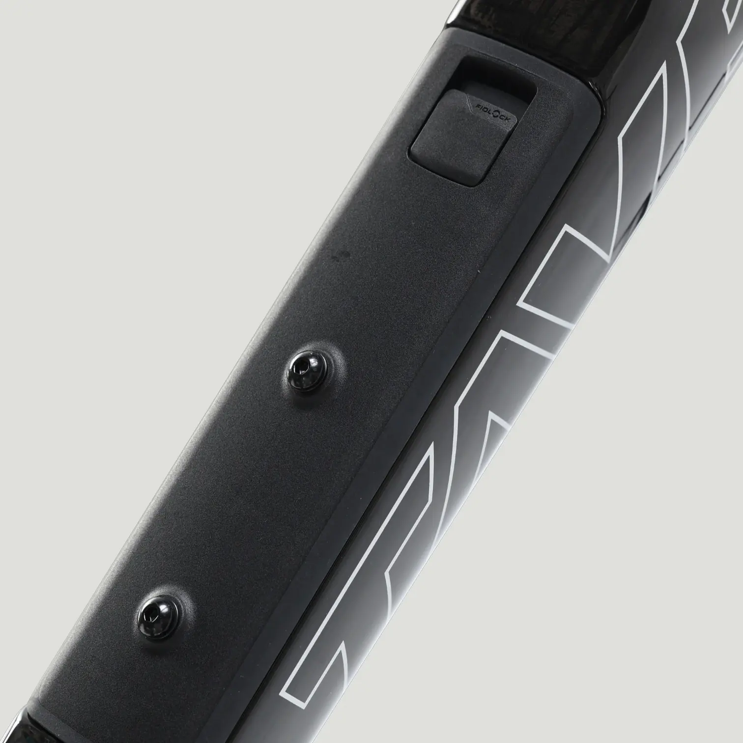 Tavelo grow frameset fidlock cover